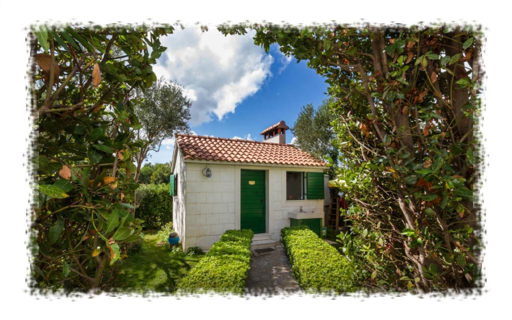 Hostel Oktarin Kaštela Εξωτερικό φωτογραφία